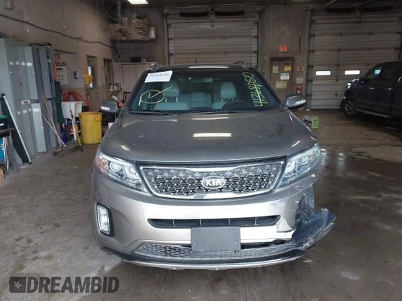 2015 Kia Sorento SX with VIN 5XYKWDA74FG617737, listed as a IAAI auction lot 41368050 with 96,763 mi miles. Bid and sale history available at carsss.com. Image 12.