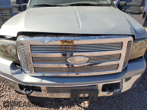 2005 Ford Excursion Special Serv with VIN 1FMNU40L65EB83177, listed as a Copart auction lot 54271885 with 147,145 mi miles and Salvage Title. Bid and sale history available at DreamBid. Image 12.