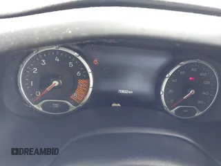 2021 Jeep Renegade Latitude с VIN ZACNJDBB0MPM25613, выставлен на аукционе IAAI как лот 42364270 с пробегом 70 832 миль миль и . История ставок и продаж доступна на DreamBid. Изображение 7.