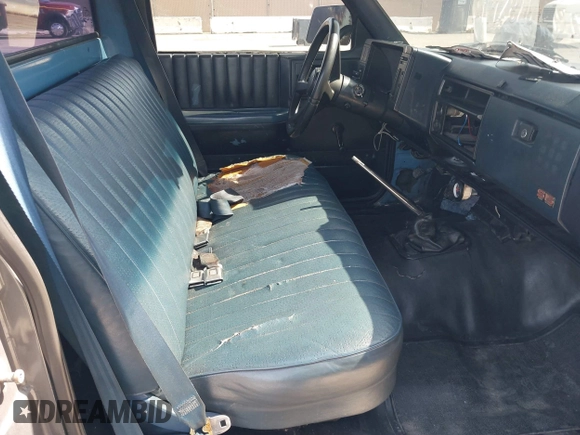 1987 GMC Sonoma with VIN 1GTBS14E2H8501760, listed as a IAAI auction lot 41852033 with 175,529 mi miles and . Bid and sale history available at DreamBid. Image 5.