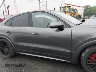2022 Porsche Cayenne GTS с VIN WP1BG2AY6NDA55863, выставлен на аукционе IAAI как лот 42053500 с пробегом 39 663 миль миль и . История ставок и продаж доступна на DreamBid. Изображение 13.