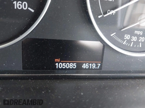 2018 BMW 3 Series 320i with VIN WBA8E1G56JNU92997, listed as a IAAI auction lot 42039869 with 105,085 mi miles. Bid and sale history available at carsss.com. Image 14.