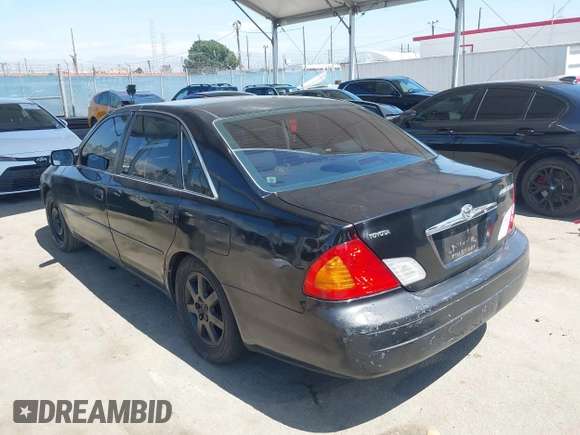 2000 Toyota Avalon XL with VIN 4T1BF28BXYU105640, listed as a IAAI auction lot 42024346 with 317,895 mi miles and . Bid and sale history available at DreamBid. Image 3.