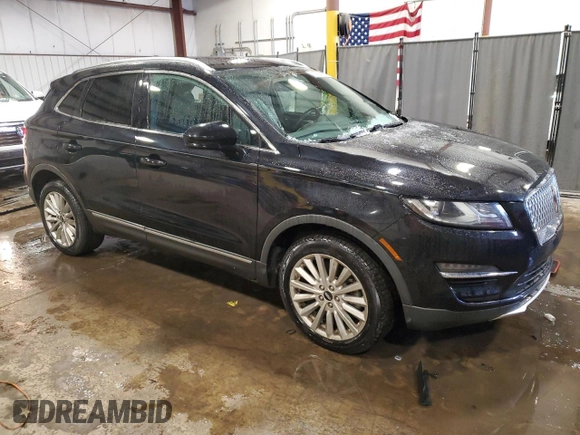2019 Lincoln MKC Standard with VIN 5LMCJ1D96KUL47622, listed as a Copart auction lot 88429405 with 103,810 mi miles and Salvage Title. Bid and sale history available at carsss.com. Image 4.