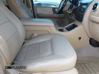 2006 Ford Expedition Special Service with VIN 1FMFU15586LA92986, listed as a IAAI auction lot 41537680 with 171,159 mi miles. Bid and sale history available at carsss.com. Image 5.
