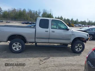 2003 Toyota Tundra SR5 with VIN 5TBBT44183S400232, listed as a IAAI auction lot 41933745 with 272,752 mi miles and . Bid and sale history available at carsss.com. Image 13.