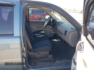 2010 GMC Sierra 1500 with VIN 3GTRCTEA7AG111448, listed as a IAAI auction lot 41800513 with Not Provided miles and . Bid and sale history available at DreamBid. Image 5.