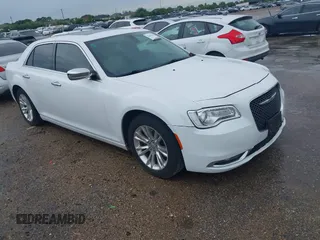 2016 Chrysler 300 C z VIN 2C3CCAEG5GH161258, wystawiony jako IAAI lot #42456282 z przebiegiem 119 449 mil mil oraz . Historia ofert i sprzedaży dostępna na DreamBid. Obrazek 1.