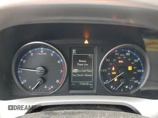 2017 Toyota RAV4 LE z VIN JTMBFREV9HJ118067, wystawiony jako Copart lot #62819085 z przebiegiem 70 408 mil mil oraz Szkoda całkowita • Salvage title. Historia ofert i sprzedaży dostępna na DreamBid. Obrazek 9.