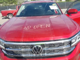 2021 Volkswagen Atlas SE z VIN 1V2WR2CA3MC526612, wystawiony jako IAAI lot #41625077 z przebiegiem 70 856 mil mil oraz . Historia ofert i sprzedaży dostępna na DreamBid. Obrazek 10.