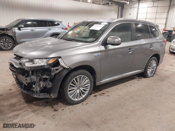 2020 Mitsubishi Outlander PHEV SEL with VIN JA4J24A56LZ010123, listed as a IAAI auction lot 41180860 with 39,101 mi miles. Bid and sale history available at carsss.com. Image 17.