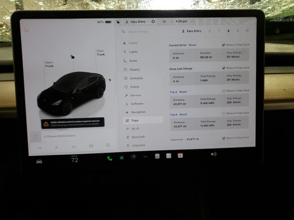 2024 Tesla Model Y с VIN 7SAYGDED0RF084081, выставлен на аукционе Copart как лот 55992195 с пробегом 43 871 миль миль и Списание • Salvage title. История ставок и продаж доступна на DreamBid. Изображение 9.