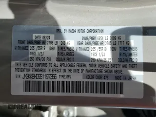 2025 Mazda CX-90 Preferred z VIN JM3KKBHD9S1197356, wystawiony jako Copart lot #60293755 z przebiegiem 14 491 mil mil oraz Czysty tytuł • Clean title. Historia ofert i sprzedaży dostępna na DreamBid. Obrazek 14.