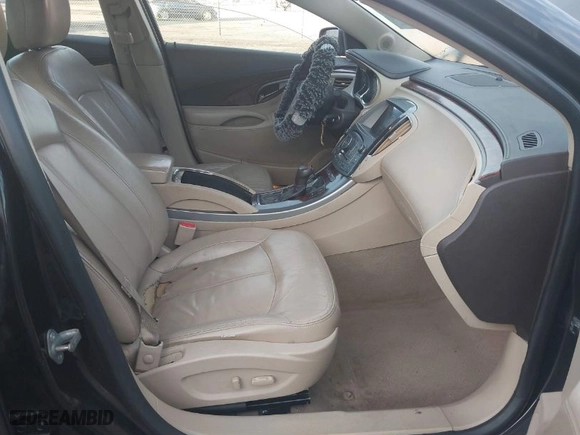 2013 Buick LaCrosse Leather with VIN 1G4GC5ER7DF152107, listed as a IAAI auction lot 41367942 with 181,671 mi miles. Bid and sale history available at carsss.com. Image 5.