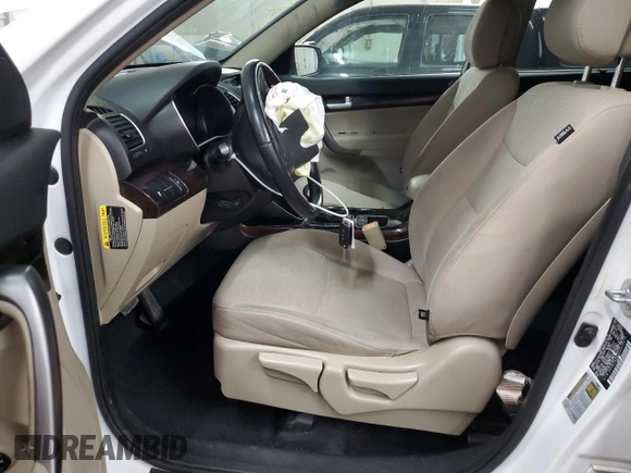 2015 Kia Sorento LX with VIN 5XYKT4A69FG658073, listed as a Copart auction lot 49642255 with 162,733 mi miles and Salvage Title. Bid and sale history available at DreamBid. Image 7.
