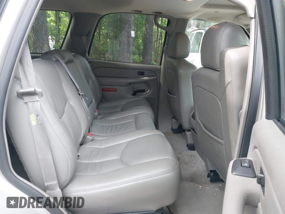 2005 Chevrolet Tahoe LS z VIN 1GNEK13T45J167997, wystawiony jako IAAI lot #42298160 z przebiegiem 142 981 mil mil oraz . Historia ofert i sprzedaży dostępna na DreamBid. Obrazek 8.