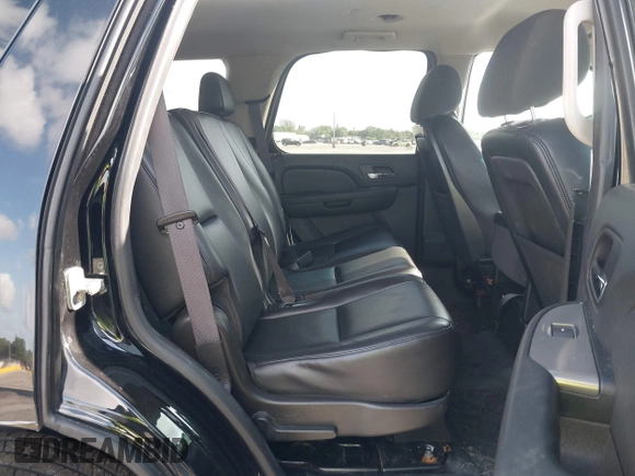 2013 Chevrolet Tahoe Commercial z VIN 1GNLC2E05DR218100, wystawiony jako IAAI lot #42182072 z przebiegiem 162 888 mil mil oraz . Historia ofert i sprzedaży dostępna na DreamBid. Obrazek 8.