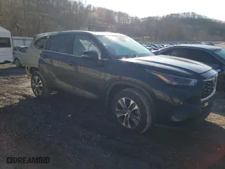2023 Toyota Highlander Hybrid XLE with VIN 5TDKBRCH6PS579267, listed as a Copart auction lot 50688165 with 49,842 mi miles and Salvage Title. Bid and sale history available at carsss.com. Image 4.