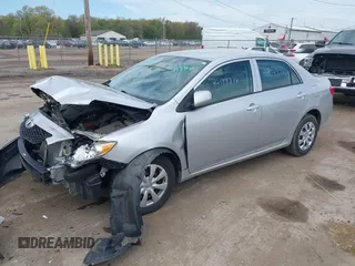 2010 Toyota Corolla z VIN 1NXBU4EE5AZ213816, wystawiony jako IAAI lot #42199718 z przebiegiem 9 100 mil mil oraz . Historia ofert i sprzedaży dostępna na DreamBid. Obrazek 2.
