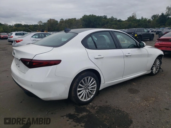 2022 Alfa Romeo Giulia with VIN ZARFANAN8N7657180, listed as a Copart auction lot 71951794 with 59,024 mi miles and Salvage Title. Bid and sale history available at carsss.com. Image 3.