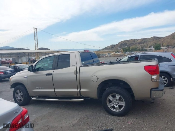 2007 Toyota Tundra SR5 with VIN 5TFRV54197X031872, listed as a IAAI auction lot 41593418 with 246,426 mi miles. Bid and sale history available at carsss.com. Image 14.