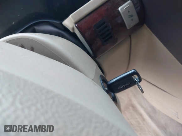 2005 Lincoln Aviator with VIN 5LMEU88H25ZJ16573, listed as a IAAI auction lot 40402209 with 236,830 mi miles and . Bid and sale history available at DreamBid. Image 11.