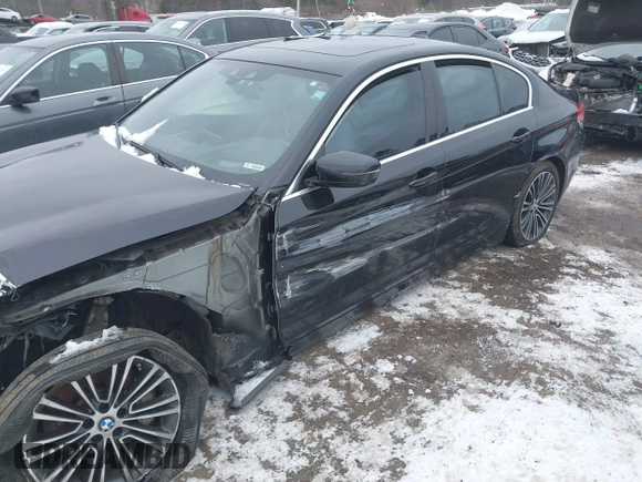 2019 BMW 5 Series 530i xDrive with VIN WBAJA7C50KWW27764, listed as a IAAI auction lot 41550455 with Not provided miles and . Bid and sale history available at DreamBid. Image 17.