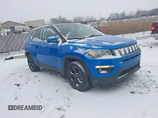 2020 Jeep Compass Altitude with VIN 3C4NJCBB6LT162547, listed as a IAAI auction lot 41362410 with 58,643 mi miles and . Bid and sale history available at carsss.com. Image 1.