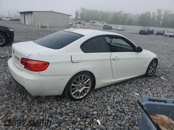 2013 BMW 3 Series 328i with VIN WBAKE3C51DE771219, listed as a Copart auction lot 50423125 with 205,379 mi miles and Salvage Title. Bid and sale history available at DreamBid. Image 3.