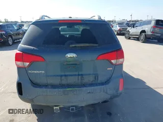 2014 Kia Sorento LX with VIN 5XYKT4A71EG462295, listed as a IAAI auction lot 41508742 with 144,234 mi miles and . Bid and sale history available at carsss.com. Image 16.
