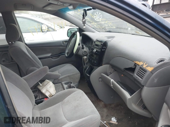 2005 Toyota Sienna LE with VIN 5TDBA23C55S038111, listed as a IAAI auction lot 42150147 with 1 mi miles. Bid and sale history available at carsss.com. Image 5.