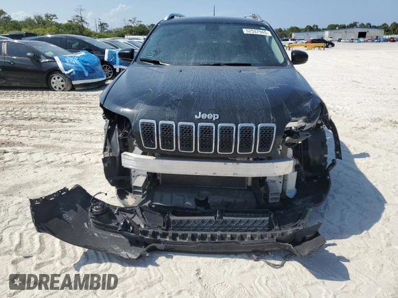 2019 Jeep Cherokee Limited with VIN 1C4PJLDB4KD377418, listed as a Copart auction lot 52537945 with 153,638 mi miles and Non Repairable. Bid and sale history available at DreamBid. Image 5.