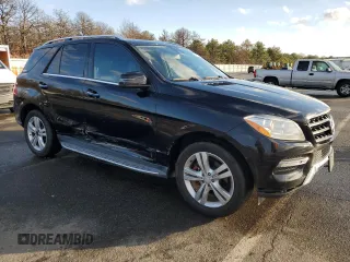 2014 Mercedes-Benz M 350 z VIN 4JGDA5HB5EA407939, wystawiony jako Copart lot #82203844 z przebiegiem 121 143 mil mil oraz Szkoda całkowita • Salvage title. Historia ofert i sprzedaży dostępna na DreamBid. Obrazek 4.