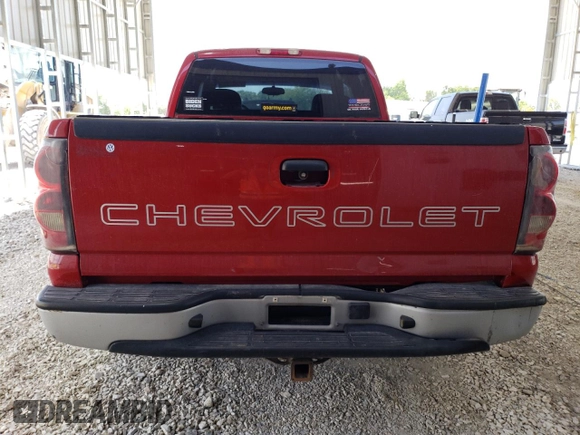 2005 Chevrolet Silverado 1500 LS z VIN 2GCEC19VX51275159, wystawiony jako Copart lot #57097135 z przebiegiem 178 673 mil mil oraz Szkoda całkowita • Salvage title. Historia ofert i sprzedaży dostępna na DreamBid. Obrazek 6.