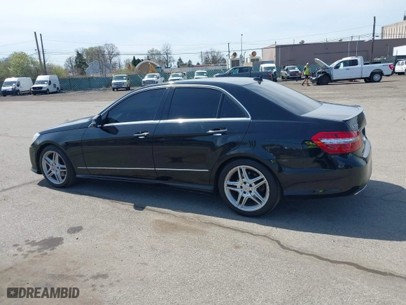 2013 Mercedes-Benz E-Class E 350 Luxury with VIN WDDHF8JBXDA716958, listed as a IAAI auction lot 42080974 with 134,248 mi miles. Bid and sale history available at carsss.com. Image 14.