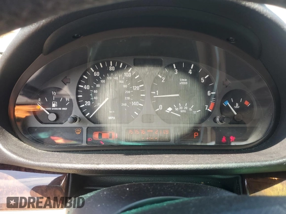 2005 BMW 3 Series 325i z VIN WBAEV33455KW18334, wystawiony jako Copart lot #57712465 z przebiegiem 157 576 mil mil oraz Szkoda całkowita • Salvage title. Historia ofert i sprzedaży dostępna na DreamBid. Obrazek 9.