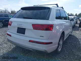 2018 Audi Q7 Premium Plus with VIN WA1LHAF71JD002344, listed as a IAAI auction lot 41664734 with 83,955 mi miles. Bid and sale history available at carsss.com. Image 4.