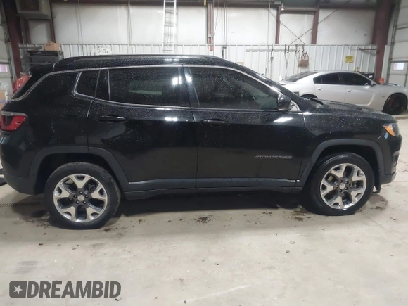 2020 Jeep Compass Limited z VIN 3C4NJDCB7LT240340, wystawiony jako IAAI lot #41919860 z przebiegiem 88 372 mil mil oraz . Historia ofert i sprzedaży dostępna na DreamBid. Obrazek 13.