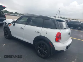 2012 MINI Countryman z VIN WMWZB3C56CWM04087, wystawiony jako IAAI lot #42180040 z przebiegiem 37 789 mil mil oraz . Historia ofert i sprzedaży dostępna na DreamBid. Obrazek 3.