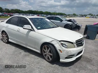 2009 Mercedes-Benz C 300 Sport с VIN WDDGF81XX9F204828, выставлен на аукционе IAAI как лот 42856337 с пробегом 142 247 миль миль и . История ставок и продаж доступна на DreamBid. Изображение 1.