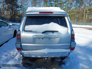 2005 Toyota 4Runner SR5 with VIN JTEBU14R558029879, listed as a IAAI auction lot 41628752 with 253,602 mi miles. Bid and sale history available at carsss.com. Image 16.