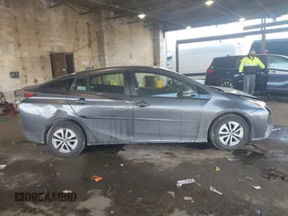 2018 Toyota Prius Two with VIN JTDKARFU3J3054803, listed as a IAAI auction lot 41442350 with 61,989 mi miles. Bid and sale history available at carsss.com. Image 13.