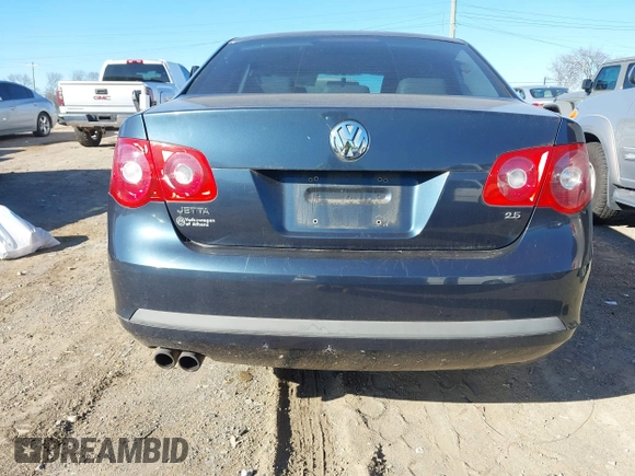 2006 Volkswagen Jetta 2.5L z VIN 3VWRF71K26M772095, wystawiony jako IAAI lot #41706041 z przebiegiem 187 007 mil mil oraz . Historia ofert i sprzedaży dostępna na DreamBid. Obrazek 6.