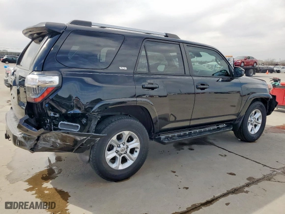2022 Toyota 4Runner SR5 with VIN JTEEU5JR2N5261477, listed as a Copart auction lot 48479755 with 56,782 mi miles and Salvage Title. Bid and sale history available at carsss.com. Image 3.