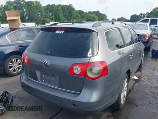 2007 Volkswagen Passat Lux with VIN WVWTK93C57E016743, listed as a IAAI auction lot 42621572 with 188,513 mi miles and . Bid and sale history available at DreamBid. Image 4.