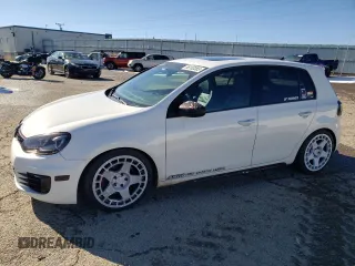 2013 Volkswagen GTI Autobahn с VIN WVWGD7AJ9DW133524, выставлен на аукционе Copart как лот 88103365 с пробегом 129 612 миль миль и Чистый • Clean title. История ставок и продаж доступна на DreamBid. Изображение 1.