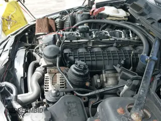 2007 BMW 3 Series 335xi с VIN WBAVD53597AV14820, выставлен на аукционе IAAI как лот 42370492 с пробегом 158 498 миль миль и . История ставок и продаж доступна на DreamBid. Изображение 19.