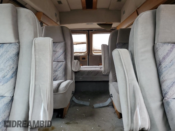 1993 Ford Econoline Cargo with VIN 1FDEE14N8PHA30213, listed as a Copart auction lot 88100175 with 87,897 mi miles and Clean Title. Bid and sale history available at carsss.com. Image 10.