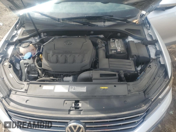 2019 Volkswagen Passat Wolfsburg Edition z VIN 1VWLA7A38KC011998, wystawiony jako Copart lot #54525115 z przebiegiem 45 529 mil mil oraz Szkoda całkowita • Salvage title. Historia ofert i sprzedaży dostępna na DreamBid. Obrazek 11.