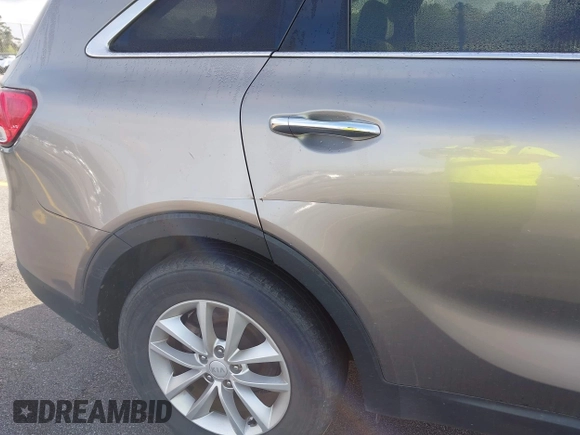 2018 Kia Sorento LX V6 with VIN 5XYPGDA51JG376682, listed as a IAAI auction lot 41914856 with 116,428 mi miles. Bid and sale history available at carsss.com. Image 17.